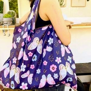 Butterfly 🦋 xlarge nylon compact expandable shopper tote